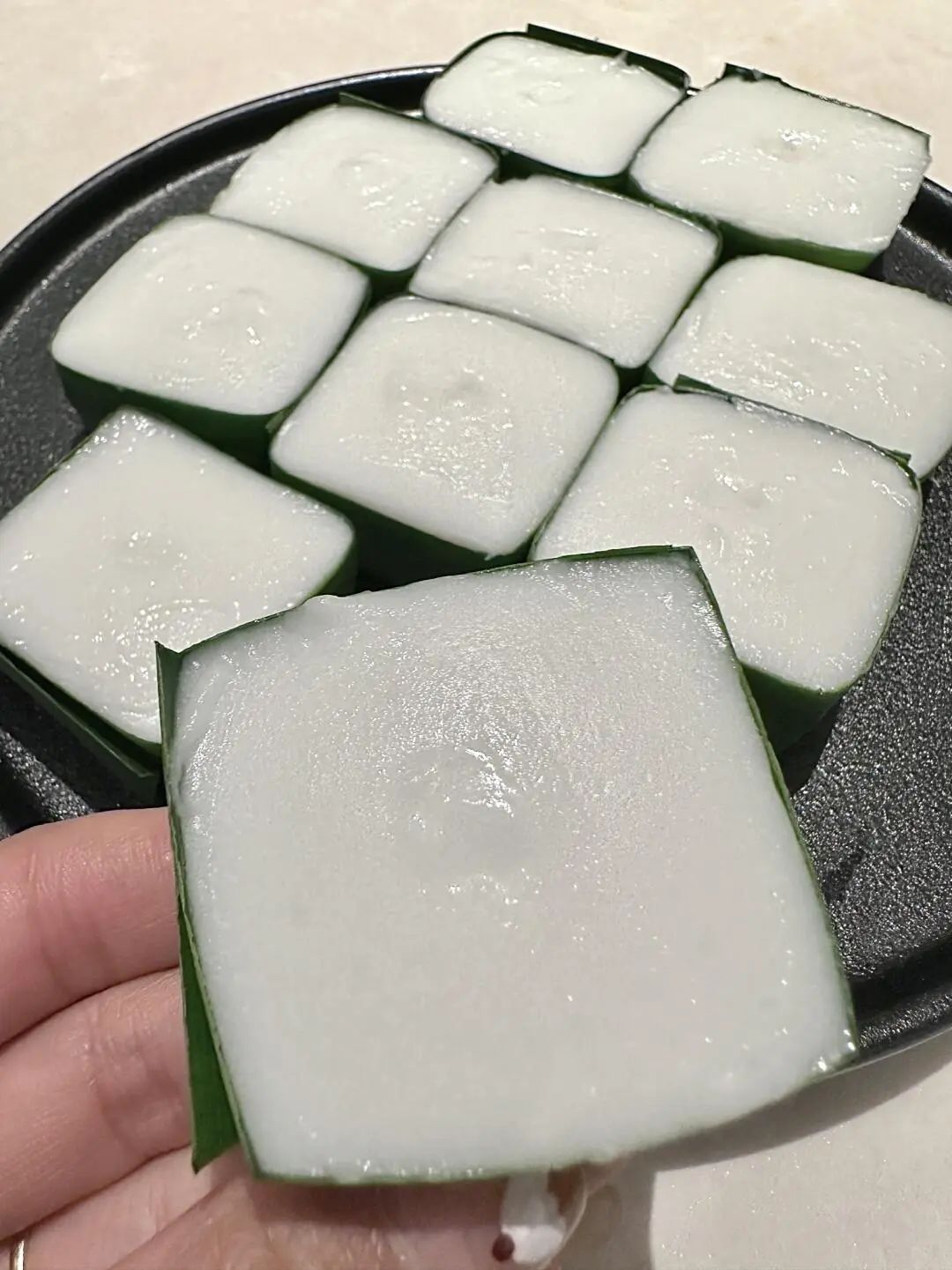 DƬ